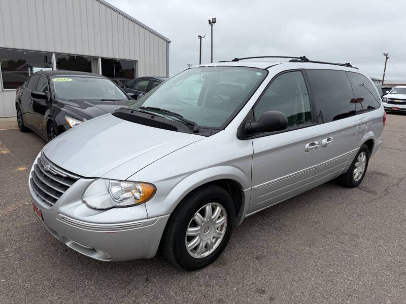 chrysler town & country 2005 2C4GP54LX5R583069 image chrysler town & country 2005 2C4GP54LX5R583069 image